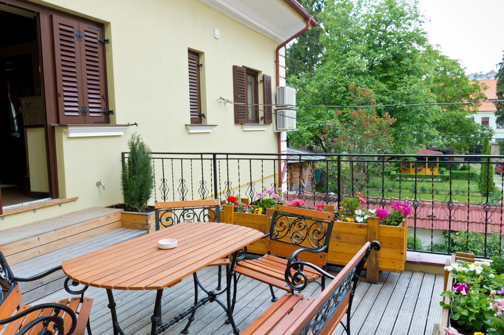 Arina Apartments Braşov Rum bild